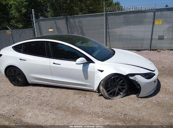 5YJ3E1EB8SF911955 2025 TESLA MODEL 3 White Widok wnętrza z tyłu