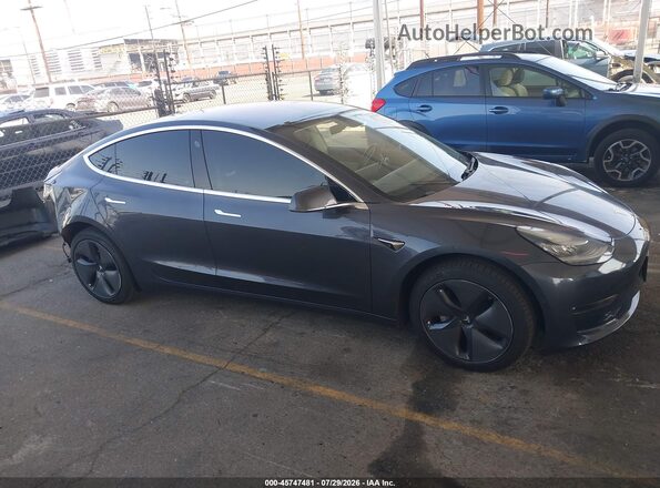 5YJ3E1EB9JF085650 2018 TESLA MODEL 3 Gray Սալոնի հետևի տեսք