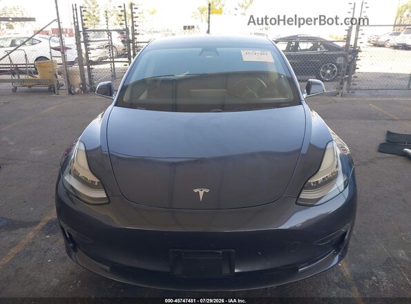 5YJ3E1EB9JF085650 2018 TESLA MODEL 3 Gray Սարքավորումների վահանակի տեսք