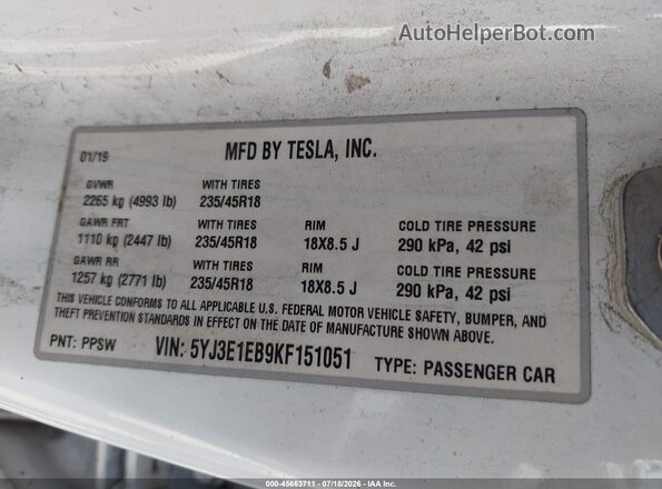 5YJ3E1EB9KF151051 2019 TESLA MODEL 3 White Widok komory silnika