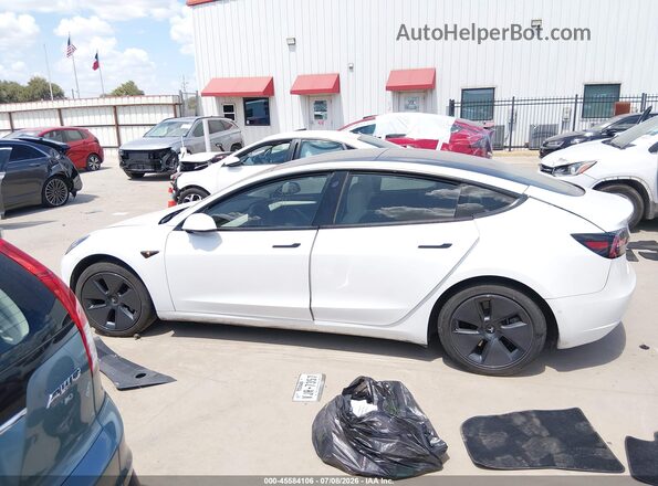 5YJ3E1EB9NF103750 2022 TESLA MODEL 3 White Вид щитка приладів
