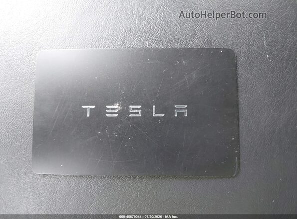 5YJ3E1EB9NF130656 2022 TESLA MODEL 3 Красный Вид панели приборов