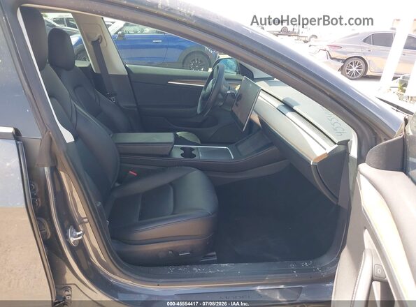 5YJ3E1EB9NF156013 2022 TESLA MODEL 3 Gray Вид салону спереду