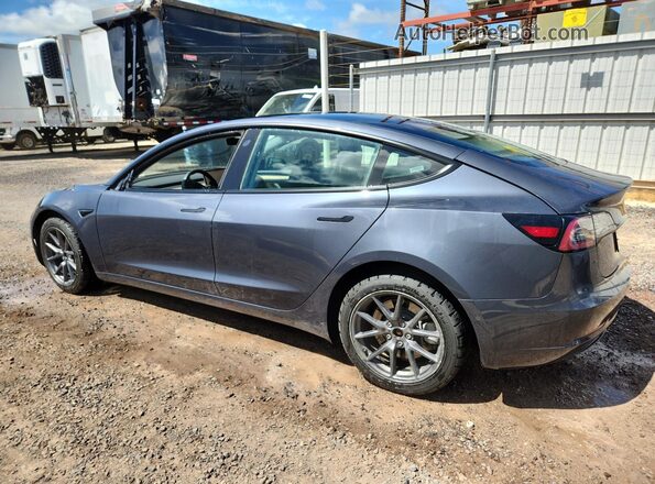 5YJ3E1EB9NF307982 2022 TESLA MODEL Gray 