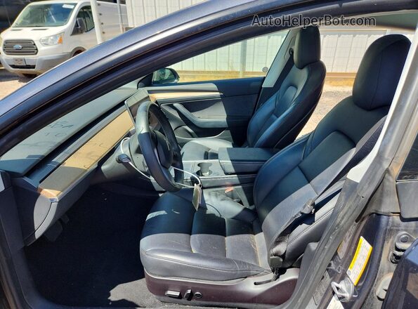 5YJ3E1EB9NF307982 2022 TESLA MODEL Gray წინა სალონის ხედი