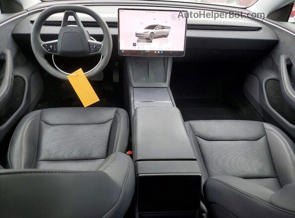 5YJ3E1EB9SF906893 2025 TESLA MODEL White Vista del salpicadero