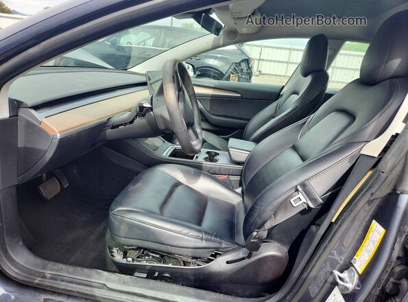 5YJ3E1EBXNF290139 2022 TESLA MODEL Gray Front interior view