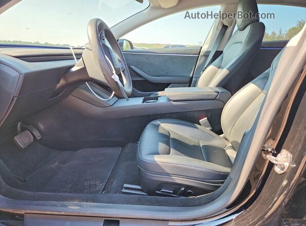 5YJ3E1EBXRF793000 2024 TESLA MODEL Black წინა სალონის ხედი