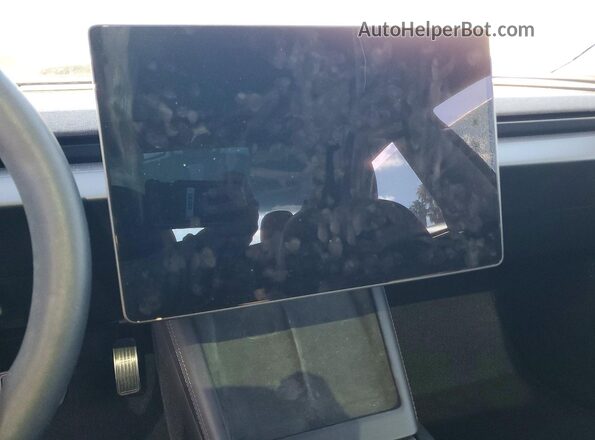 5YJ3E1EBXSF019125 2025 TESLA MODEL White Vista del cuadro de instrumentos