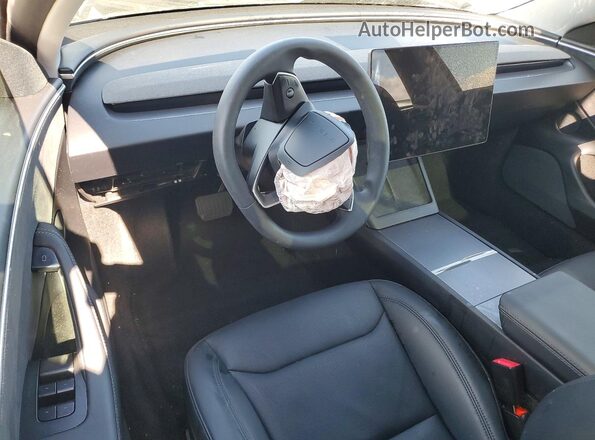 5YJ3E1EBXSF019125 2025 TESLA MODEL White Vista del salpicadero