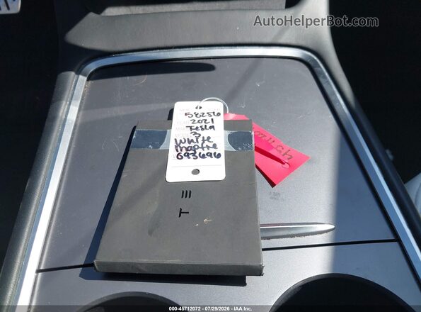 5YJ3E1EC0MF093696 2021 TESLA MODEL 3 White Вид панелі приладів