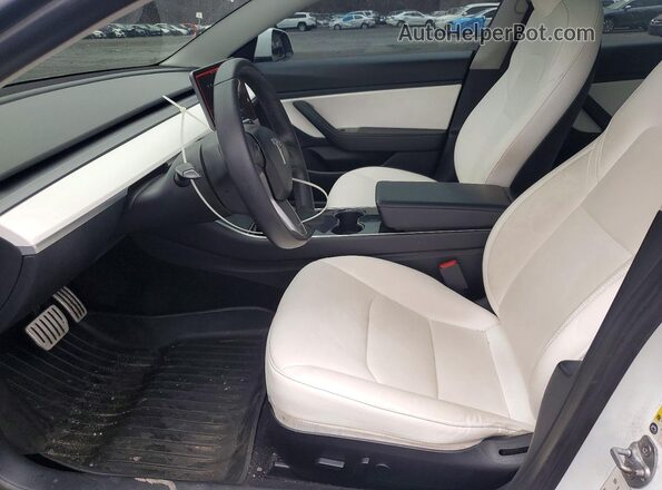 5YJ3E1EC1LF715057 2020 TESLA MODEL White წინა სალონის ხედი