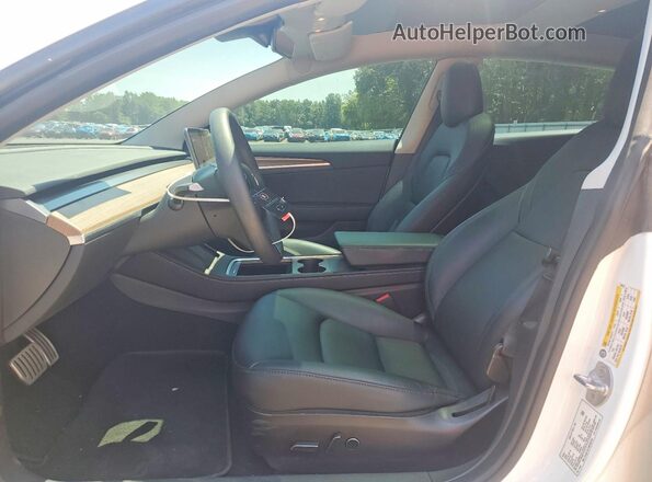 5YJ3E1EC1NF346722 2022 TESLA MODEL White Widok wnętrza z przodu