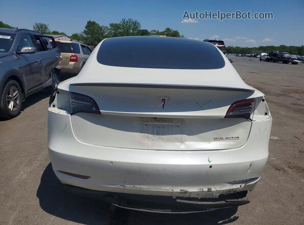 5YJ3E1EC1NF346722 2022 TESLA MODEL White Widok z tyłu