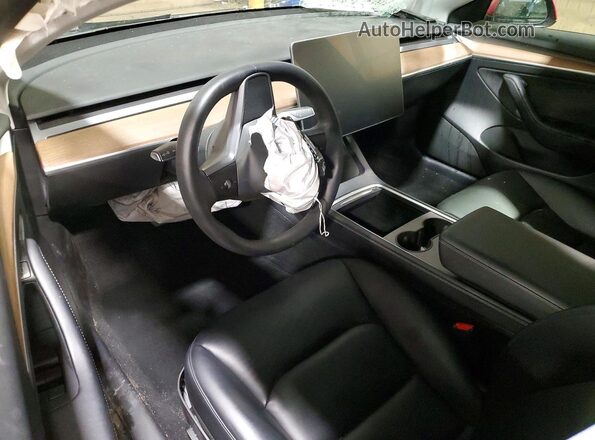5YJ3E1EC5MF990982 2021 TESLA MODEL Красный Вид панели приборов