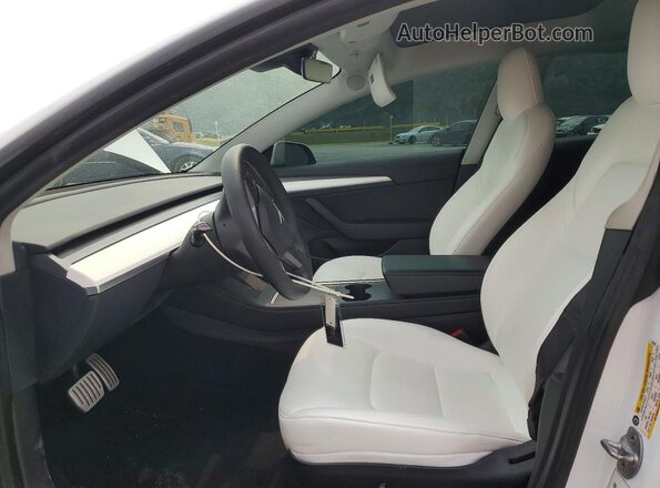 5YJ3E1EC7NF295288 2022 TESLA MODEL Белый Вид салона спереди