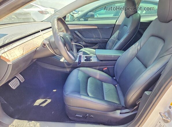 5YJ3E1EC7PF503494 2023 TESLA MODEL Белый Вид салона спереди