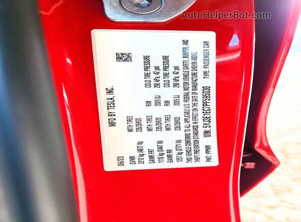 5YJ3E1EC7PF595030 2023 TESLA MOD Red Շարժիչի բաժամունքի տեսք