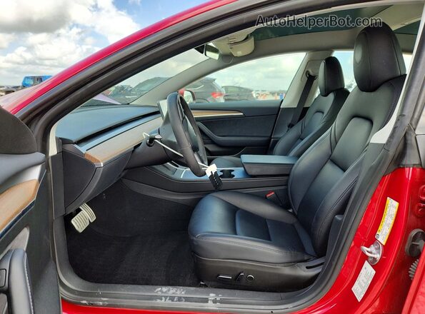 5YJ3E1EC7PF595030 2023 TESLA MOD Red Սալոնի դիմացի տեսք
