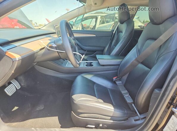 5YJ3E1EC8MF001542 2021 TESLA MODEL Черный Вид салона спереди