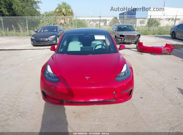 5YJ3E1EC8MF044035 2021 TESLA MODEL 3 Красный Вид задней части салона