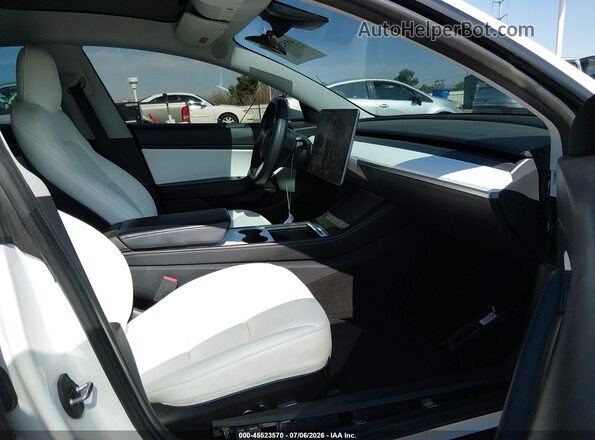 5YJ3E1EC8MF914480 2021 TESLA MODEL 3 Белый Вид салона спереди