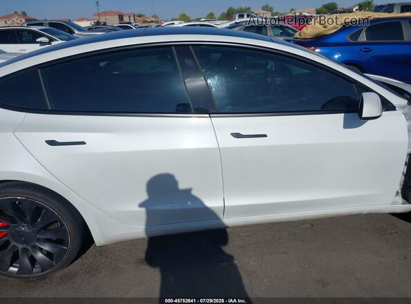 5YJ3E1EC8PF500488 2023 TESLA MODEL 3 White Widok wnętrza 360 stopni