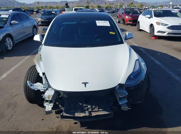 5YJ3E1EC8PF500488 2023 TESLA MODEL 3 White Widok wnętrza z tyłu