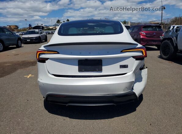 5YJ3E1ET7RF773909 2024 TESLA MODEL White Вид ззаду
