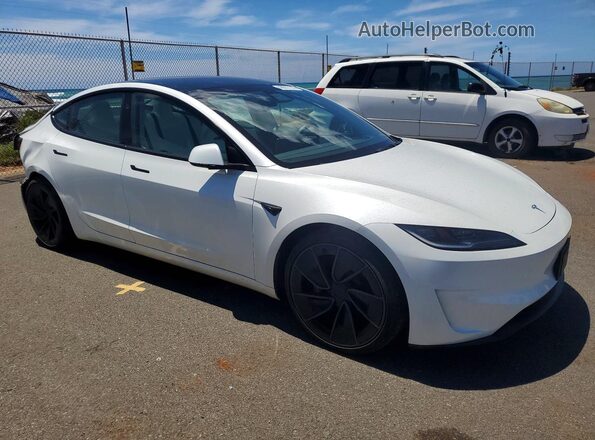 5YJ3E1ET7RF773909 2024 TESLA MODEL White Передня права чверть