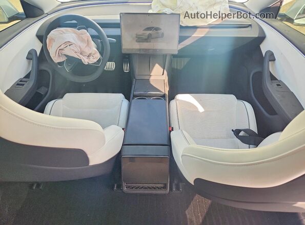 5YJ3E1ET8SF036465 2025 TESLA MODEL Белый Вид панели приборов