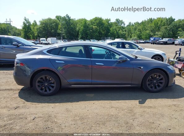 5YJSA1E21JF292976 2018 TESLA MODEL S Gray Rear interior view