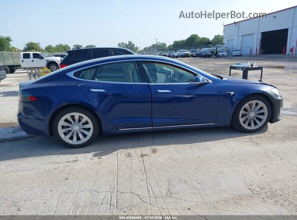 5YJSA1E22JF245245 2018 TESLA MODEL S Синий Вид задней части салона