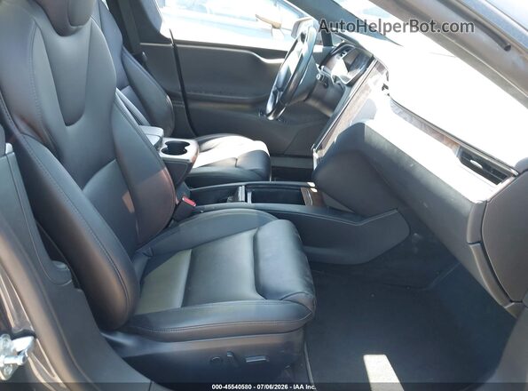 5YJSA1E22LF371253 2020 TESLA MODEL S Gray Widok wnętrza z przodu