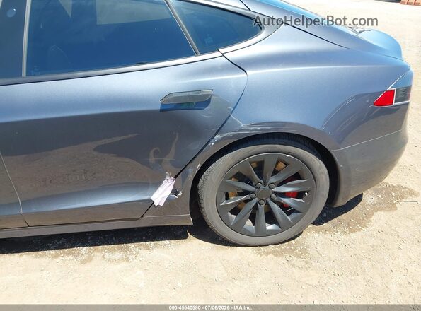 5YJSA1E22LF371253 2020 TESLA MODEL S Gray Widok z przodu