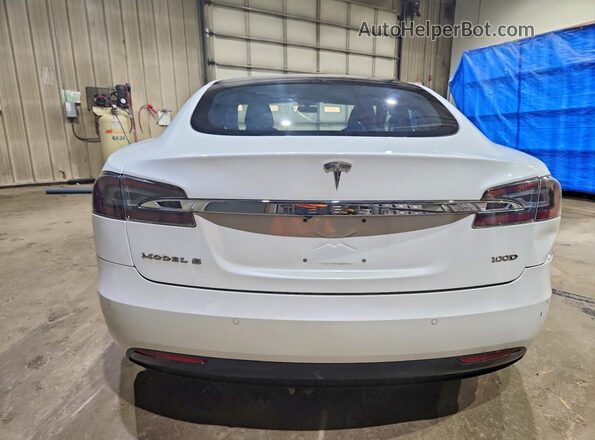 5YJSA1E26HF217023 2017 TESLA MODEL Белый Вид сзади