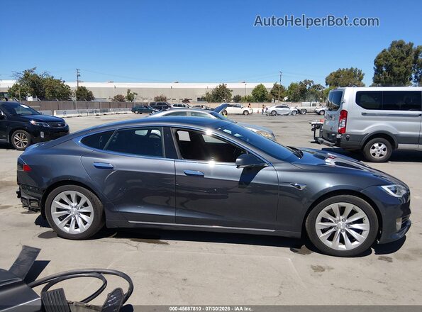 5YJSA1E29JF277044 2018 TESLA MODEL S Gray უკანა სალონის ხედი