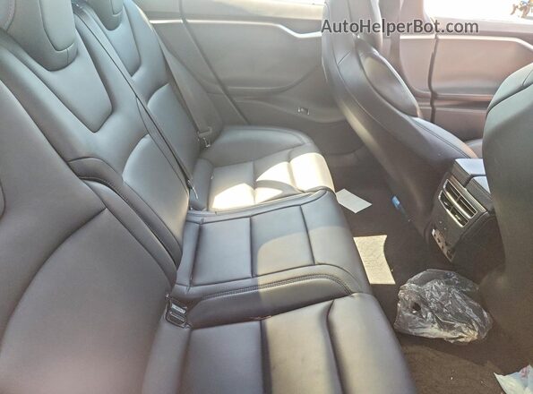 5YJSA1E44HF229625 2017 TESLA MODEL Red Հետևի նստատեղերի տեսք