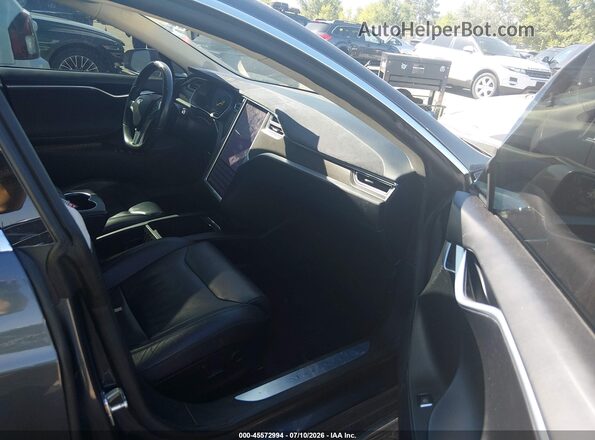 5YJSA1E4XHF199045 2017 TESLA MODEL S Серый Вид салона спереди