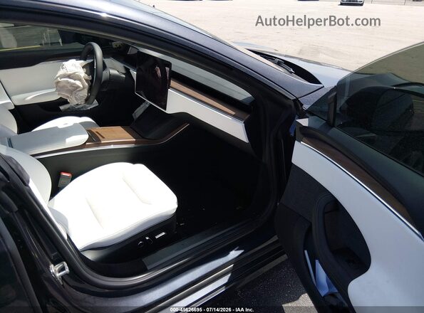 5YJSA1E52PF526982 2023 TESLA MODEL S Gray წინა სალონის ხედი