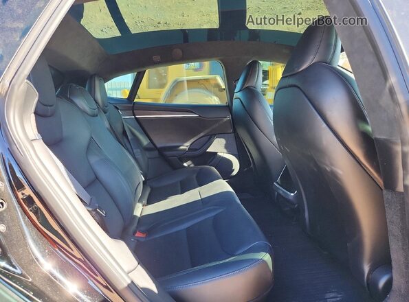 5YJSA1E59NF469435 2022 TESLA MODEL Black Rear seats view