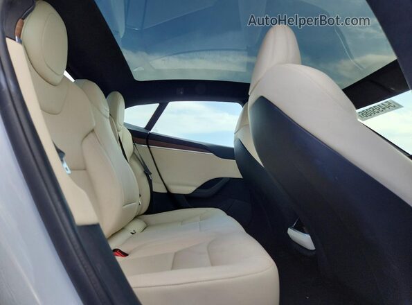 5YJSA1E5XNF487541 2022 TESLA MODEL White Widok tylnych siedzeń