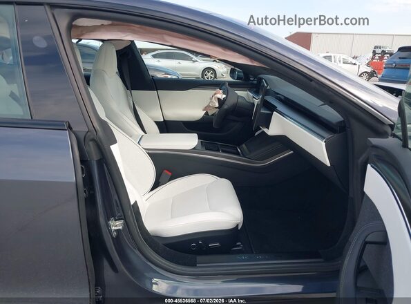 5YJSA1E69PF504261 2023 TESLA MODEL S Белый Вид салона спереди