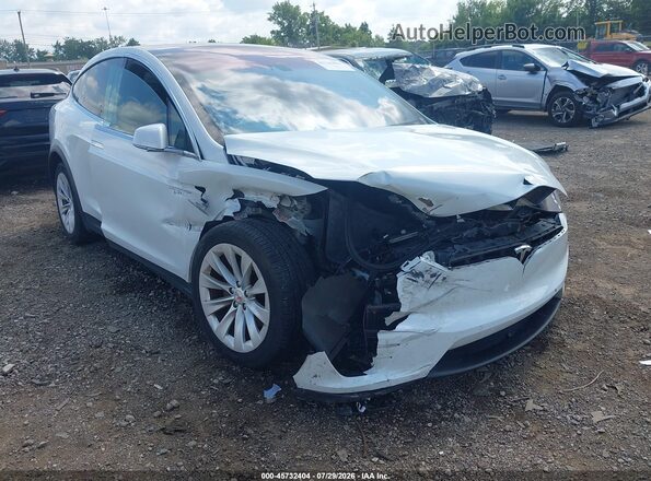5YJXCAE25GF020357 2016 TESLA MODEL X White Widok z przodu
