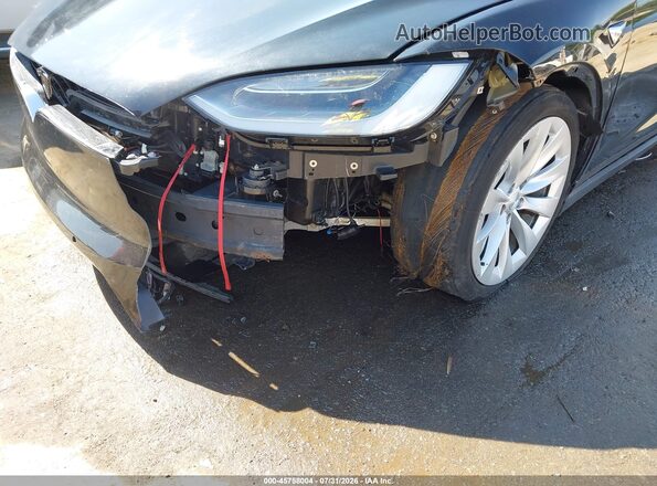 5YJXCAE2XHF077364 2017 TESLA MODEL X Black Widok z przodu