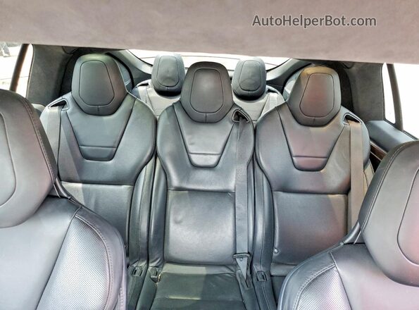 5YJXCAE42GFS00607 2016 TESLA MODEL Red Հետևի նստատեղերի տեսք