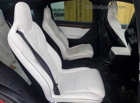 5YJXCBE23GF004759 2016 TESLA MODEL Red უკანა სავარძლების ხედი