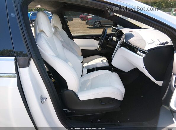 5YJXCBE24HF050280 2017 TESLA MODEL X White წინა სალონის ხედი