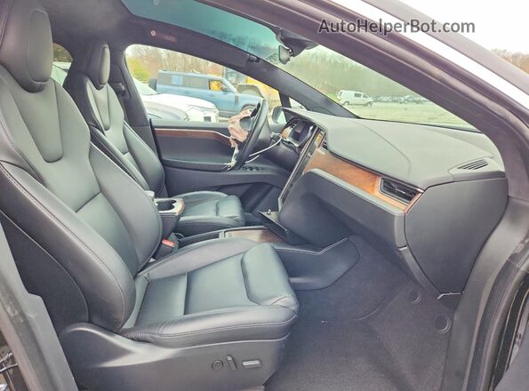 5YJXCBE24LF298229 2020 TESLA MODEL Black Вид салону спереду