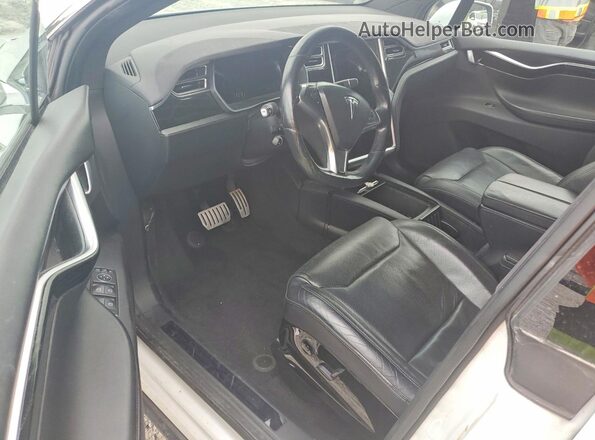 5YJXCBE40GF008995 2016 TESLA MODEL White Առջևի վահանակի տեսք